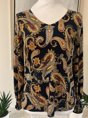 Laura’s Petite  Paisley Blue Long sleeves Blouse with Smocked push up cuffs